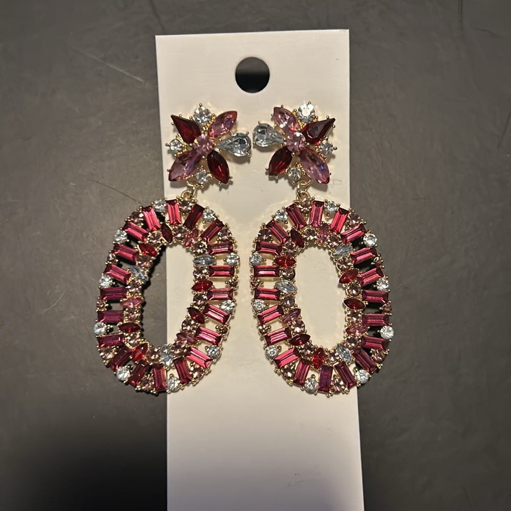 Express statement earrings - Picture 2 of 3